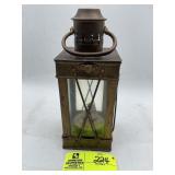 VINTAGE WEDGE BRASS OIL LANTERN APPROXIMATELY 4 IN