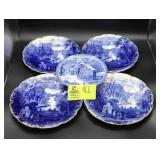 GROUP OF FIVE BLUE AND WHITE DECORATIVE PLATES