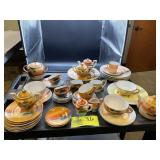 LARGE GROUP OF JAPANESE HAND PAINTED TEA SET PIECE
