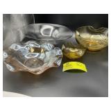 GROUP OF COLORED GLASS CENTERPIECE BOWLS