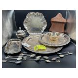 GROUP OF SILVER PLATED ITEMS INCLUDING SERVING TRA