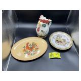 GROUP INCLUDING CHICKEN THEMED WATER PITCHER PLATE