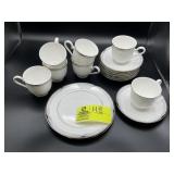 APPROXIMATELY 17 PIECES OF LINUX DEBUT COLLECTION