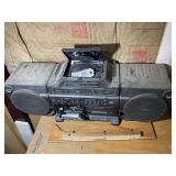 SANYO BOOMBOX WITH DUAL CASSETTE CD AM FM RADIO UN