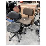 GROUP OF THREE OFFICE CHAIRS, TWO F STAR BASE CHAI