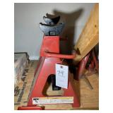 PAIR OF PRO VALUE 6 TON CAPACITY JACK STANDS