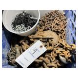 CRATE WITH ASSORTED CHAIN VARIOUS LINKS SIZES ETC