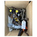 BOX CONTAINING MISC HAND TOOLS, SCREWDRIVERS, DRYW