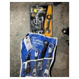 GROUP INCLUDING GEAR WRENCH, 6 PIECE STUBBY RATCHE
