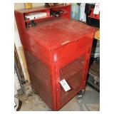 RED ROLLING METAL WORKSTATION APPROXIMATELY 22 IN