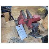 COLOMBIAN RED 4-IN BENCH VISE