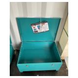 Metal Flat Pack Tool box empty. Approx 20inx27inx9