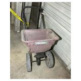 VIGORO BROADCAST SPREADER