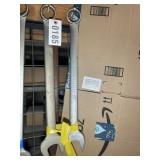 PAIR OF PROFESSIONALS WRENCHES 1 AND 5/8 IN AND ON