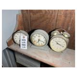 GROUP OF VINTAGE ALARM CLOCKS