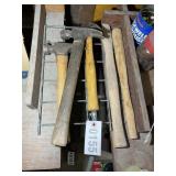GROUP OF HEAVY DUTY HAMMERS AND HANDLES