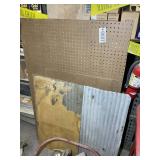 GROUP INCLUDING PEG BOARD AND PLEXIGLASS