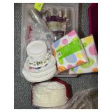 PLASTIC TOTE WITH PAPER PLATES PLASTIC CUTLERY TAB