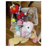 TOTE WITH MISCELLANEOUS KIDS TOYS STUFFED ANIMALS