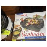 ASSORTED KITCHEN ITEMS, GEORGE FOREMAN AND DEHYDRA