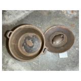 CAST IRON DUTCH OVEN, 4 QT, MADE IN TAIWAN