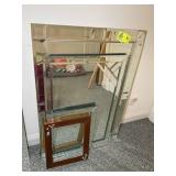 GROUP OF DECORATIVE MIRRORS UP TO 31 INCHES BY 43