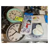 MISCELLANEOUS GROUP INCLUDING CLOCKS AND THERMOMET