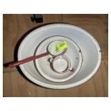 GROUP OF ENAMEL PANS