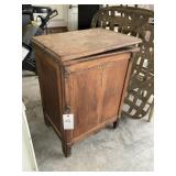 VINTAGE PEDAL SEWING MACHINE IN WOODEN CABINET
