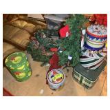 GROUP OF ASSORTED TINS AND CHRISTMAS WREATHS