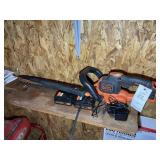 BLACK & DECKER 20 VOLT CORDLESS HEDGE TRIMMER WITH