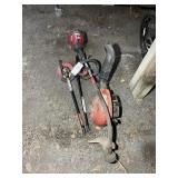 GROUP WITH MISCELLANEOUS YARD TOOLS TROY-BILT STRI