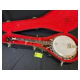 GIBSON 5 STRING BANJO, SN 4-882-2, SHOWS SOME WEAR