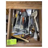 DRAWER WITH MISC KITCHEN UTENSILS, FLATWARE, KNIVE