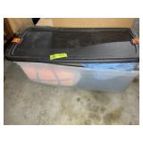 TOTE WITH SLEEPING BAGS, BLANKETS