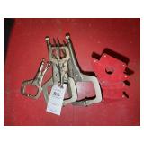 GROUP OF METAL CLAMPS AND ANGLE MAGNETS