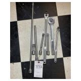 GROUP OF CRAFTSMAN 1/2 AND 3/8 IN BREAKER BARS, RA