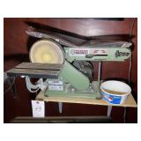 CENTRAL MACHINERY 4 IN BELT AND 6 IN DISC SANDER