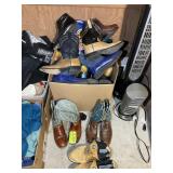 BOX OF WOMENS BOOTS AND SHOES, APPEAR TO BE SIZE 9