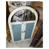 ROOM DIVIDER, APPROX 60 IN X 71 IN AND DECORATIVE