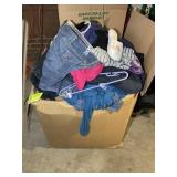 LARGE BOX OF PLUS SIZE WOMENS CLOTHING