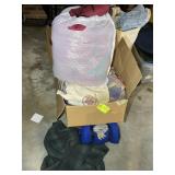 GROUP OF BLANKETS AND COMFORTER SET