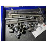 GROUP OF 3/8 IN DRIVE RATCHETS, BREAKER BAR, ASSOR