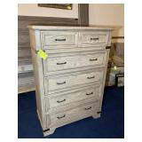 5 DRAWER CHEST OF DRAWERS 40 IN X 19 IN X 56 IN, S