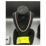 APPEARS TO BE MARKED 14K WHITE GOLD NECKLACE 20 IN