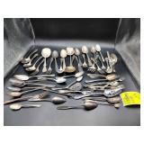 GROUP OF SILVER PLATED FLATWARE
