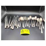 GROUP OF SILVER PLATED FLATWARE