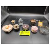 GROUP OF DECORATIVE ITEMS, JEWELRY/TRINKET BOXES,