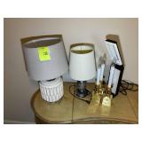 GROUP OF TABLE LAMPS AND ARTIFICIAL CANDLES