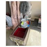 GROUP OF MISC ITEMS, PET BEDS, PET THEMED ITEMS